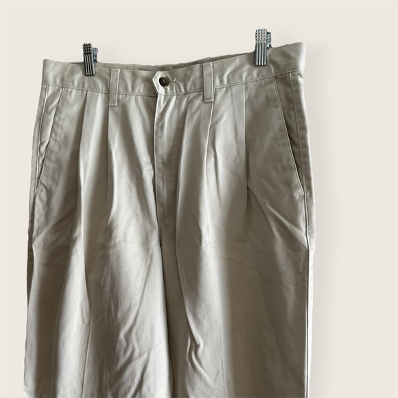 Light Tan Dockers Khakis - Picture 1 of 7